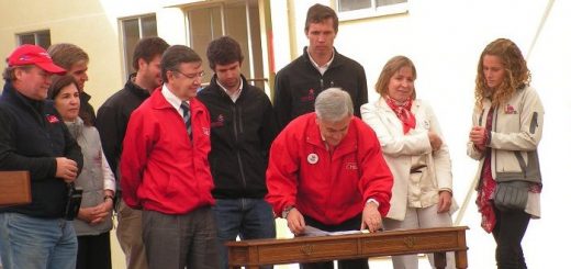 Angelino.cl - Presidente Sebastián Piñera firma en Los Ángeles proyecto que modifica Ley de Donaciones