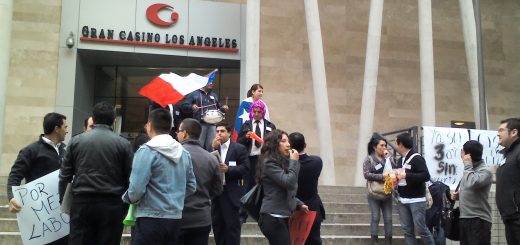 Trabajadores en huelga de Gran Casino Los Ángeles protestan en las afueras