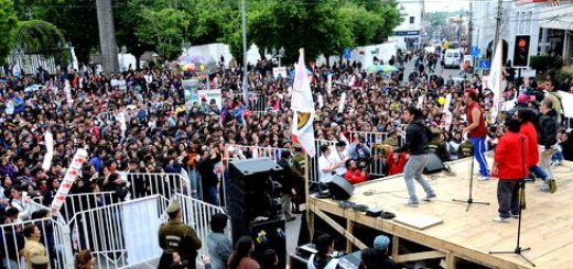 Teletón 2011; Caravana de la solidaridad realizó presentación en Los Ángeles