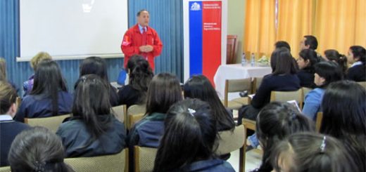 Los Ángeles; Realizan charlas preventivas de drogas y bullying en Liceo Técnico angelino