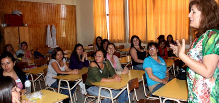 Los Ángeles; Beneficiarias del Programa Puente participan de seminario “Mujer, Fortaleza del Hogar”