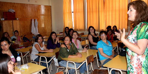 Los Ángeles; Beneficiarias del Programa Puente participan de seminario “Mujer, Fortaleza del Hogar” 