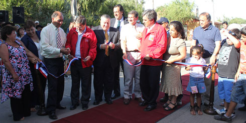 Los Ángeles - Inauguran obras de saneamiento integral en Villa Montecea