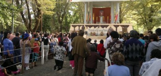 Como es tradicional decenas de miles de peregrinos participan de Fiesta de San Sebastián en Yumbel