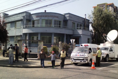 El drama en las afueras del Servicio Médico Legal de Temuco