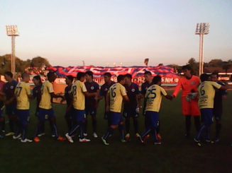 En un estadio municipal remozado se enfrentaron los cuadros de Iberia y U De Concepción en la noche Azulgrana
