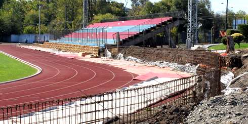 Analizar condiciones del Estadio Municipal angelino previo al encuentro entre Iberia y Deportes Temuco