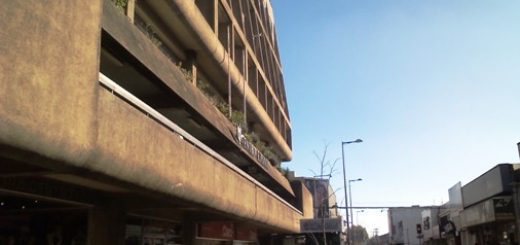 Joven de 18 años intentó quitarse la vida saltando de balcón del Centro Español