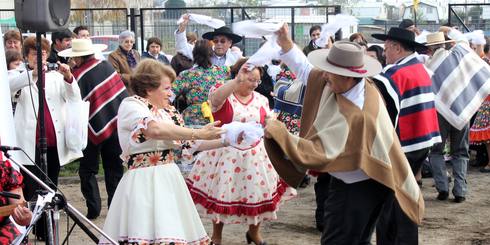 Inauguran segunda etapa del Centro Integral del Adulto Mayor ubicado en calle Las Azaleas de Los Ángeles