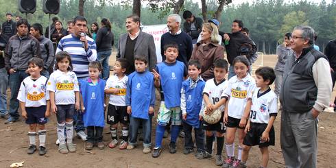 Inauguración de nueva cancha de fútbol del Club Deportivo “Hillapu”, en el sector La Mona