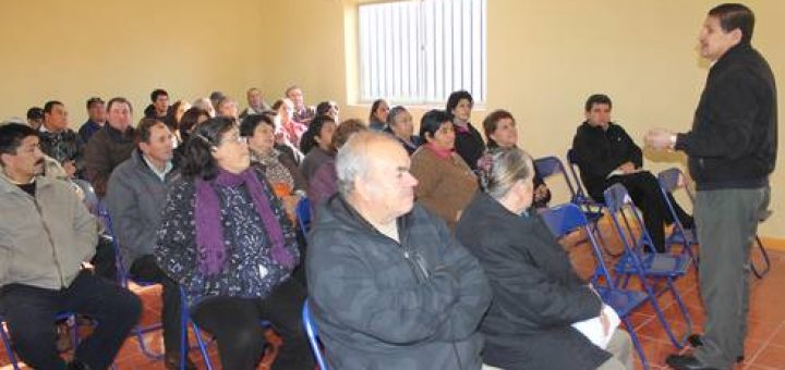 Alcalde Borgoño se reúne con integrantes de la Junta Vecinos El Peral para informar gestiones para agilizar adquisición de terrenos