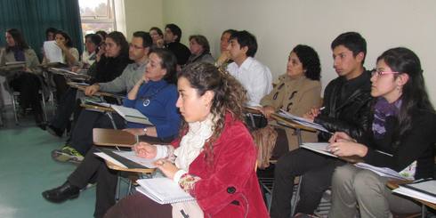 UNIVERSIDAD SANTO TOMÁS LOS ÁNGELES - Cerca de 40 profesores de diferentes establecimientos y de la Universidad Santo Tomás, fueron parte de la capacitación