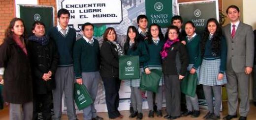 Se realizó sorteo del VII Torneo Escolar de Debates organizado por Universidad Santo Tomás que convocó a 19 establecimientos de Angol, Concepción, Laja y Los Ángeles