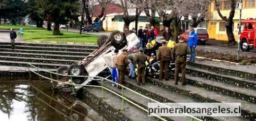 1 de Julio; Colisión y posterior volcamiento se produjo en Avda. Ricardo Vicuña de Los Ángeles