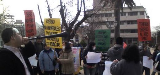 Los Ángeles; Vecinos protestaron por falta de fiscalización y los malos olores en planta de tratamientos de Essbio