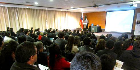 Seminario de Reforma Procesal Civil en el aula magna de Santo Tomás Los Ángeles 