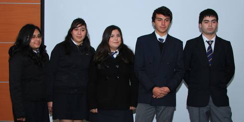 El equipo del Liceo Comercial espera superar su primera prueba y seguir avanzando en el Torneo Escolar de Debates