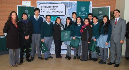 El equipo del Liceo Politécnico Juanita Fernández Solar espera realizar una excelente presentación para avanzar a segunda ronda del Torneo.