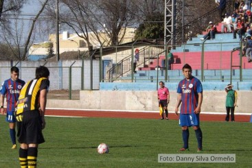 Estadio Municipal de Los Ángeles: Iberia vs Fernández Vial, gol de tiro libre de Emerson Ayala