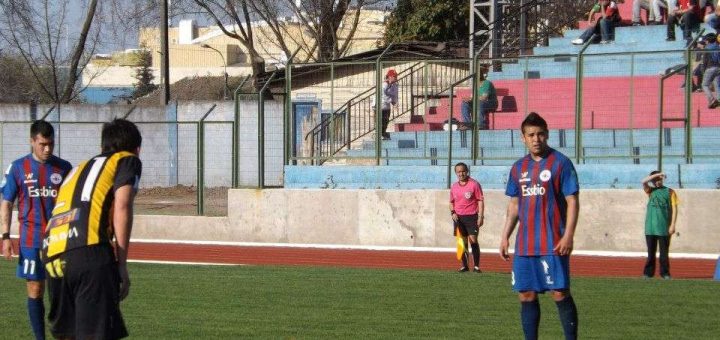 Estadio Municipal de Los Ángeles: Iberia vs Fernández Vial, gol de tiro libre de Emerson Ayala