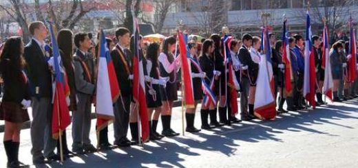 Los Ángeles; Más de 50 establecimientos educacionales participaron del acto cívico en honor al aniversario patrio