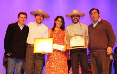 "En el aire  escribí mi amor” interpretada por Camila Paz obtuvo ganó Festival de la Canción de Raíz Folklórica