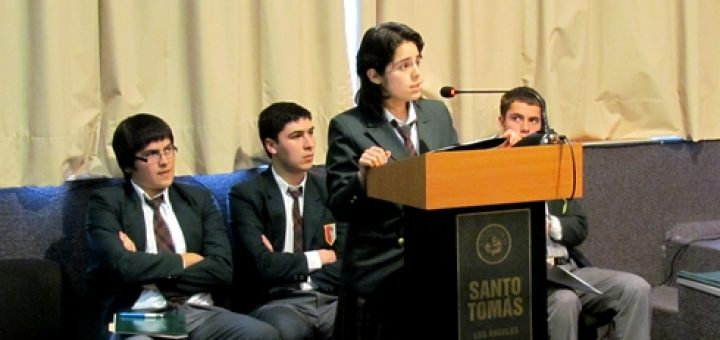 Colegio Woodland es el primer semifinalista del Torneo Escolar de Debates