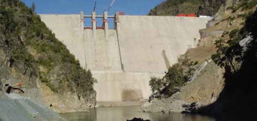 Expertos de Obras Públicas inspeccionaran supuestas fisuras de la represa Ralco