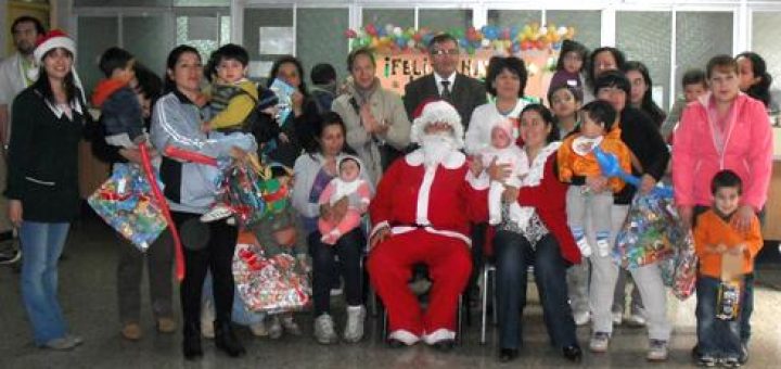 En centros de salud familiar continuaron las entregas de regalos por parte del municipio angelino