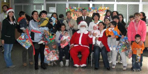 En centros de salud familiar continuaron las entregas de regalos por parte del municipio angelino