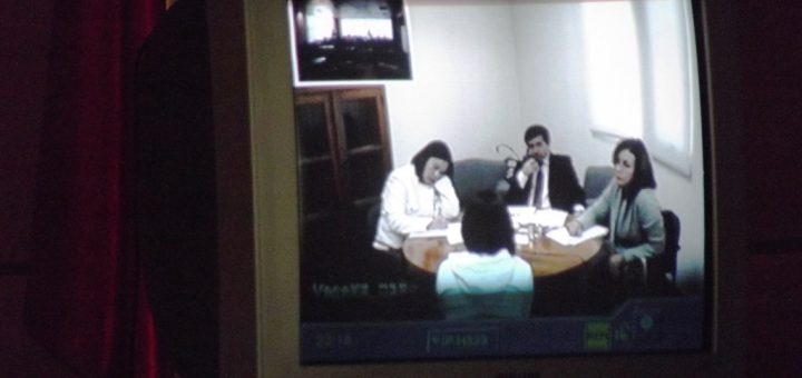 Uno de los juicios, de la primera sala, ha tenido varios testimonios a través de video conferencia de las menores que acusan a su profesor de abuso