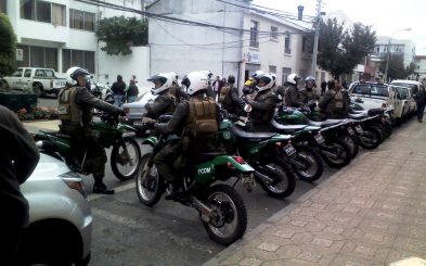 Manifestación de pocos comerciantes ambulantes en municipio movilizó masivo operativo de carabineros