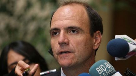 En Renovación Nacional buscarán revertir decisión de Monckeberg de no ir como candidato a senador por octava cordillera