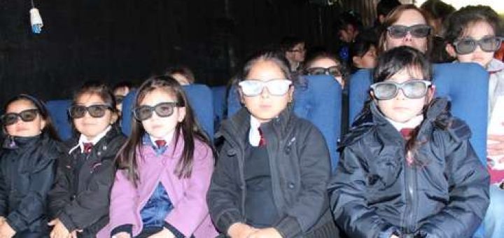 Alumnos angelinos tuvieron la posibilidad de ver cortometraje 3D “Viaje al Centro de Los Minerales”