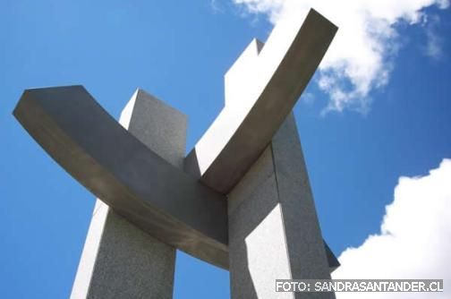 Corte de Apelaciones de Concepción dictó condena por crímenes de la dictadura en Santa Bárbara y Quilaco (fotografía del memorial sobre puente Quilaco)