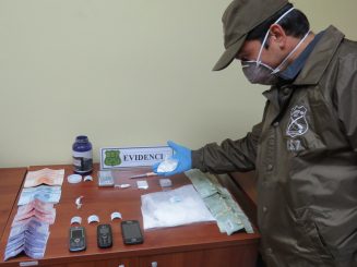 Carabineros del OS-7 logra detener a traficante y repartidor de droga