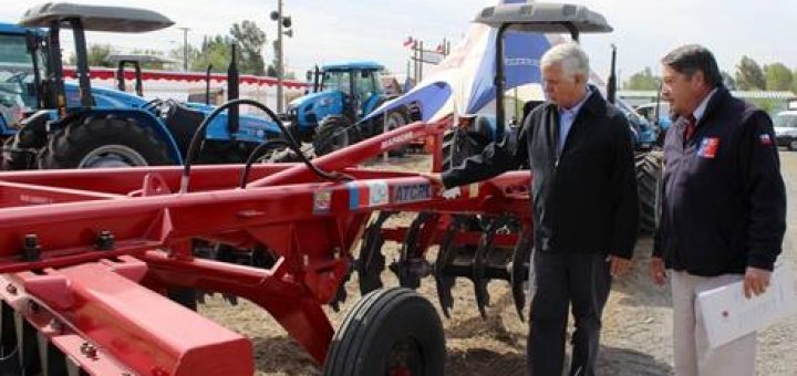 Importantes aportes en adquisición de maquinarias y capacitaciones para mejoramiento de productividad agrícola-ganadera regional
