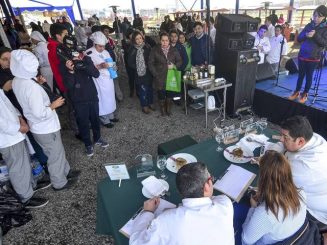 Torneo gastronómico y productos locales fueron parte de Feria "Raíces y Sabores Angostura del Biobío"