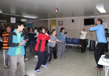 CESFAM Norte festejó con exposiciones y zumbatón la Semana de la Salud Mental